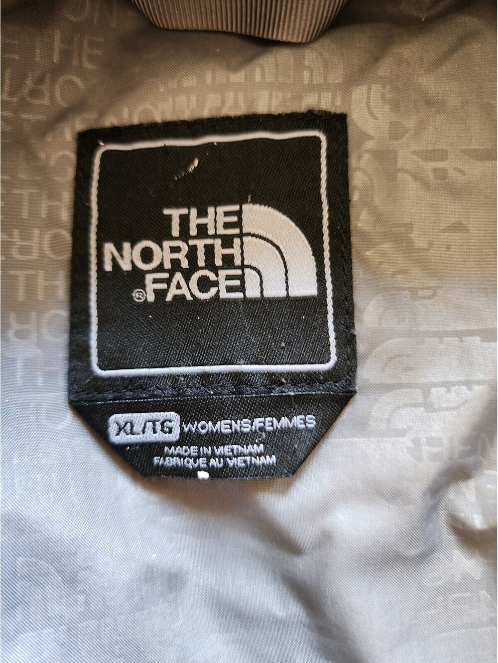 Size XL - Women's The North Face HyVent Purpke/Black Jacket - Picture 3 of 6